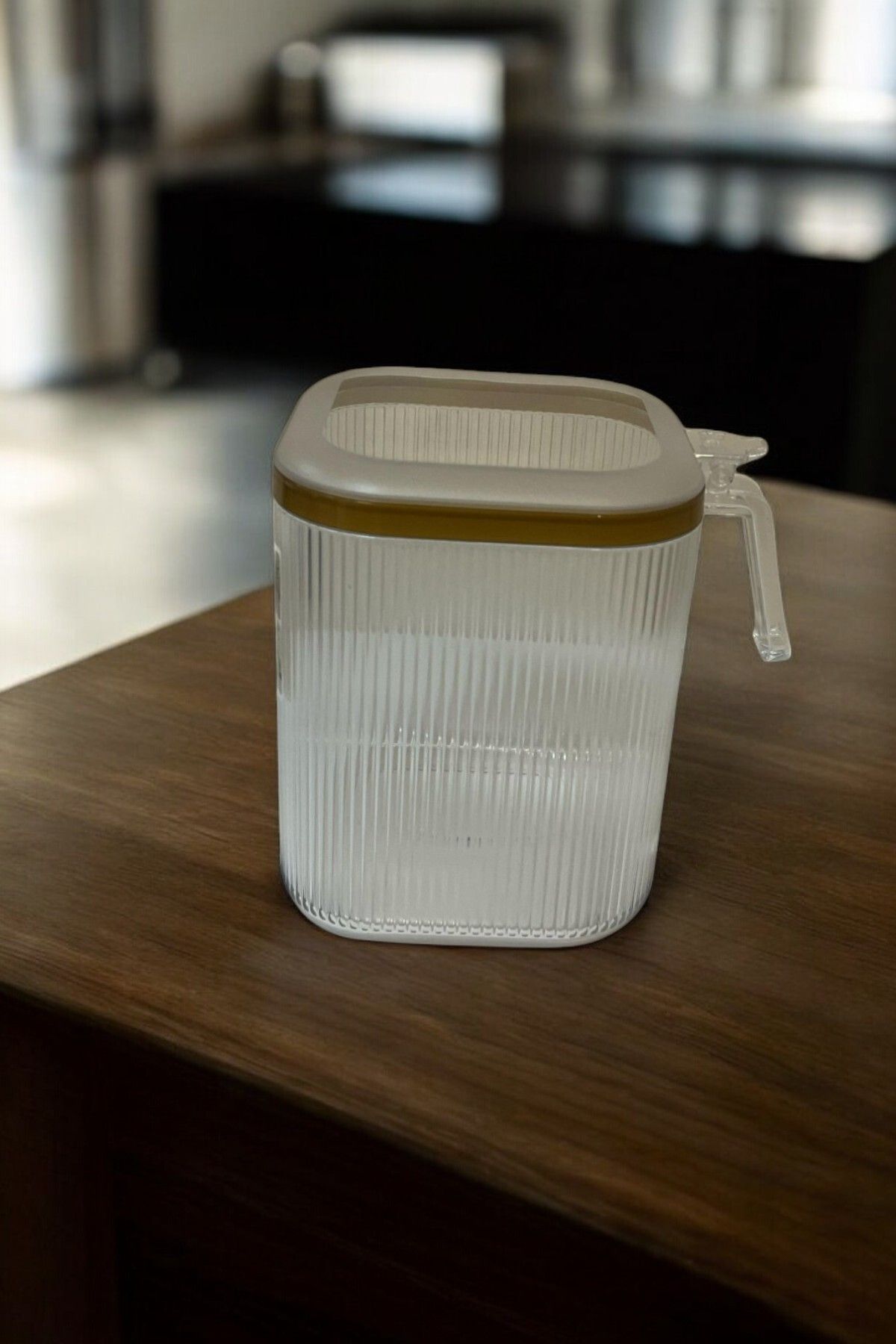 Kulplu Kapaklı Erzak Saklama Kabı 2,5 Lt - Hava Geçirmez Kapaklı Saklama Kabı, Şeffaf Gold