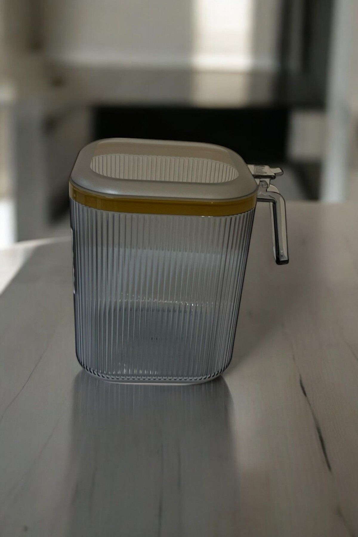 Kulplu Kapaklı Erzak Saklama Kabı 2,5 Lt - Hava Geçirmez Kapaklı Saklama Kabı, Füme