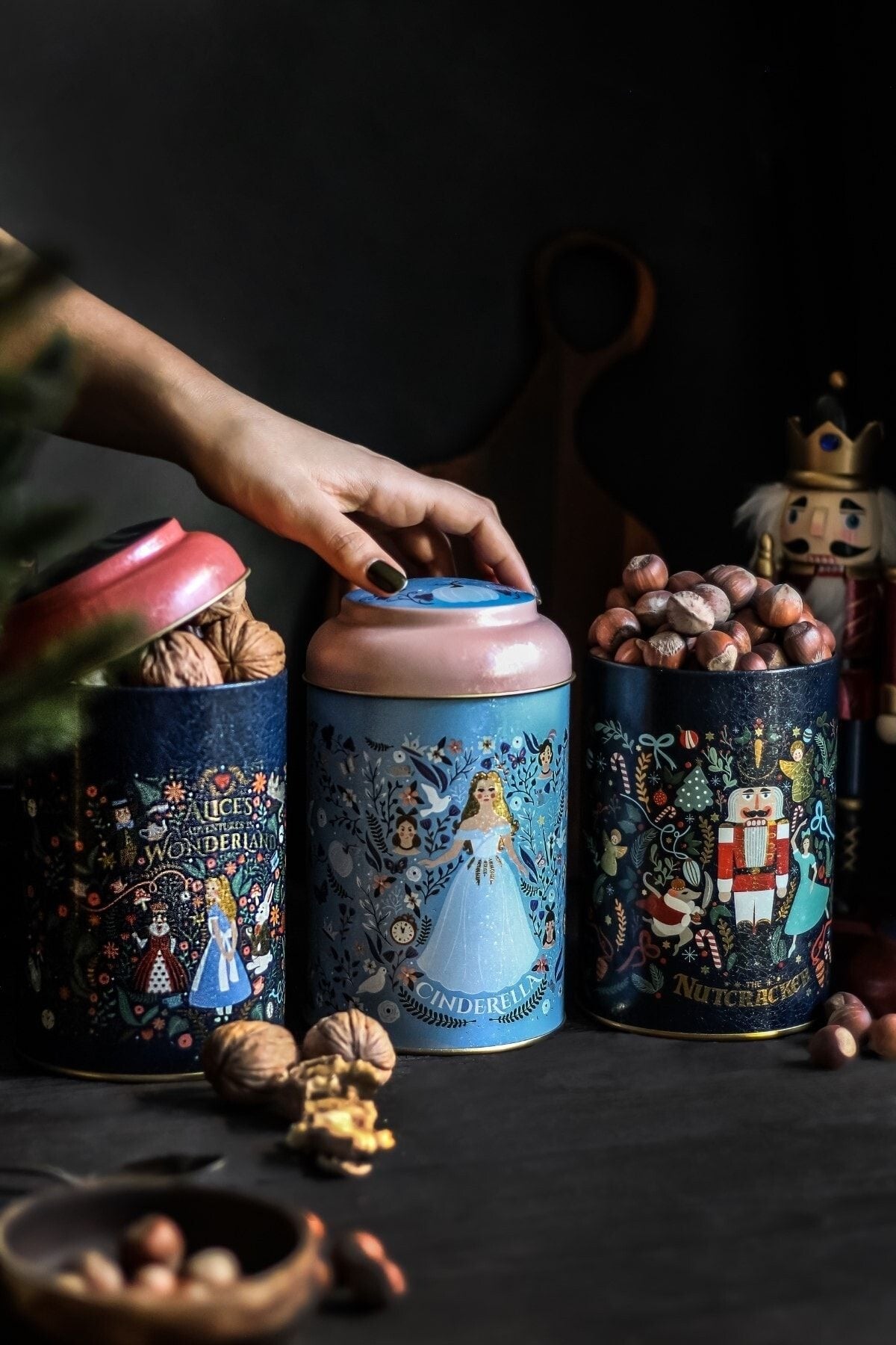 Fairytale Desenli 3'lü Yuvarlak Metal Saklama Kabı Seti, 10,5 x 15 cm, 1,1 lt